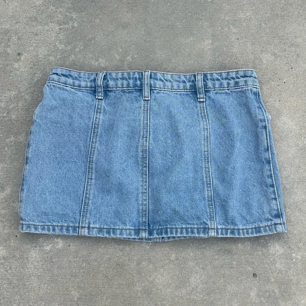 Edikted jean denim mini skirt y2k 2000s pockets cargo medium light dark wash